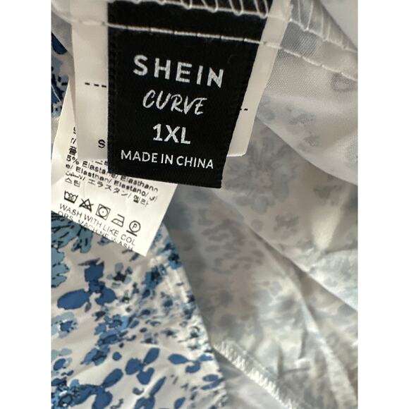SHEIN Curve Plus Size 1X Blue Floral Print Ruffle Sleeve Boho Chic Blouse Top - Picture 4 of 4